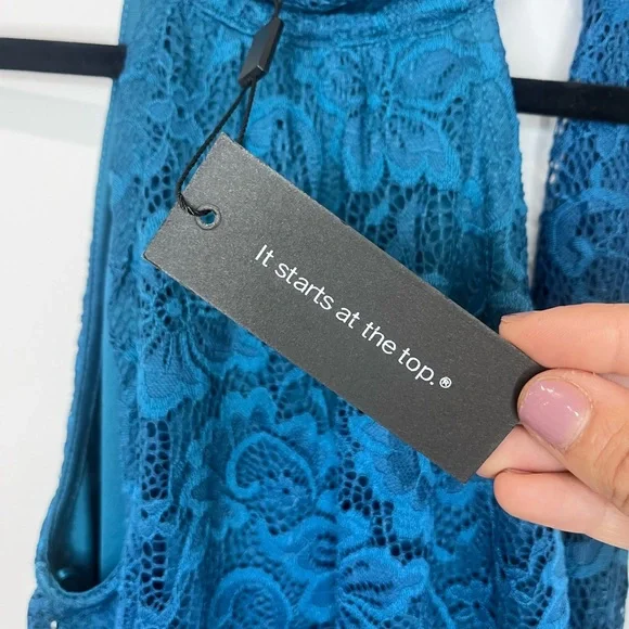 Cable & Gauge • Elegant Blue Lace Halter Top XS NWT - Picture 4 of 6